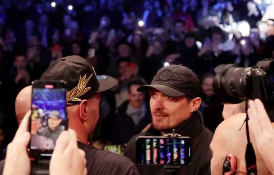 Stevenson named favorite in Usyk - Fury rematch