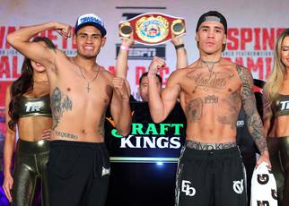 What time is Emanuel Navarrete vs Oscar Valdez tonight? Ringwalks, schedule, streaming links