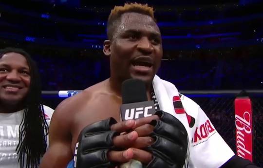 Tyson Fury llama a Francis Ngannou