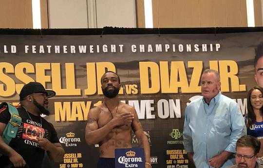 Russell and Diaz make weight