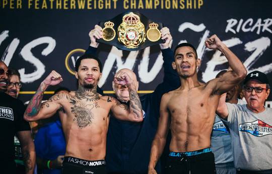 Davis and Nunez make weight