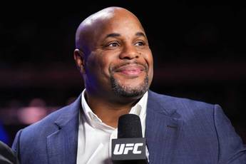 Cormier: "Um combate Jones vs. Miocic não faz sentido"