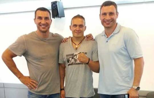 Klitschko partilhou as suas expectativas em relação ao combate entre Usyk e Fury
