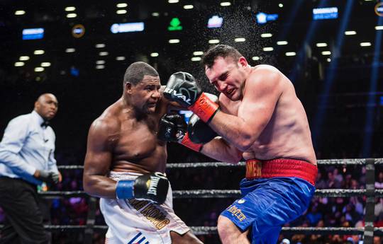 Ortiz beats Hammer on points (photo)