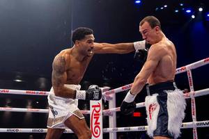 Иглесиас финишировал Силягина и стал чемпионом IBF (видео)