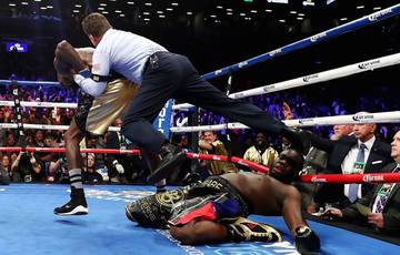 Wilder destroys Stiverne in 1