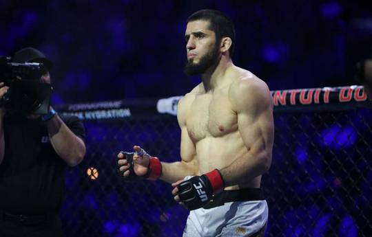 Makhachev antwortete, ob er plant, ins Mittelgewicht aufzusteigen