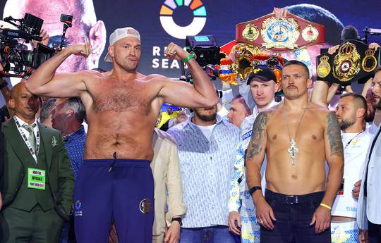 A que horas é o combate Oleksandr Usyk vs Tyson Fury esta noite? Hora de início, ring walks, ordem de marcha