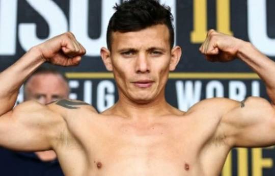 What time is Fradimil Macayo vs Oscar Escandon tonight? Ringwalks, schedule, streaming links