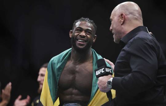 Стерлінг оцінив спаринг Цукерберга з Двалішвілі