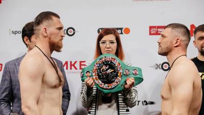 Kudryashov and Romanov make weight