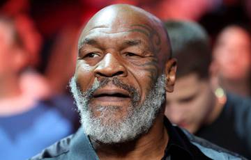 Fury's father challenges Mike Tyson