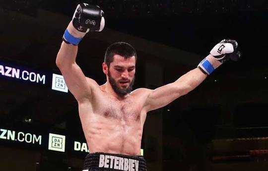 Why is it difficult for Beterbiev to get a big fight? Hopkins explains