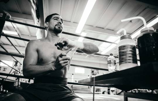 Danny Garcia completes preparations for his debut in a new weight class