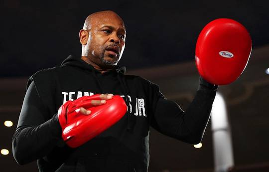 Roy Jones Jr Delivers Verdict on Prime Mayweather vs Sugar Ray Leonard: "No Question"