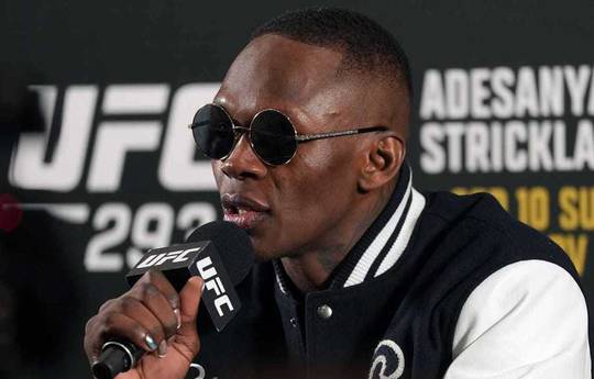 Adesanya nommé meilleur poids lourd de l'histoire de la MMA