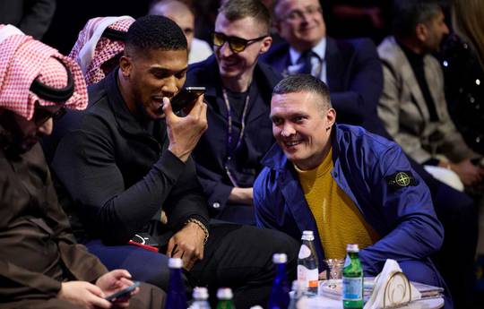 Околі підтримав рішення Джошуа тренуватися з Усиком: «Це інша школа боксу»