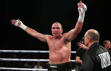 Ustinov vs Charr on November 25 in Oberhausen for WBA belt?