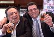 Президент WBC Хосе Сулейман и исполнительный директор Маурицио Сулейман в компании с пивом