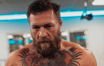 Kavanagh: "McGregor sigue entrenando, se ve muy duro".