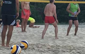 Wladimir Klitschko plays volleyball on the Kiev beach