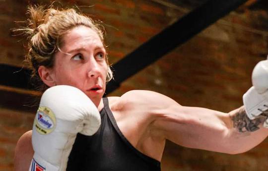 How to Watch Olivia Curry vs Kaye Scott - Live Stream & TV Channels