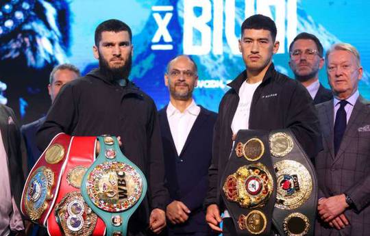 Atlas dio una predicción para la pelea Bivol - Beterbiev