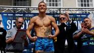 Selby and Warrington make weight