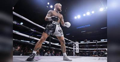 La madre de Jake Paul responde a los críticos mientras su hijo se enfrenta al heredero de una leyenda del boxeo: "No conoces a mi chico"