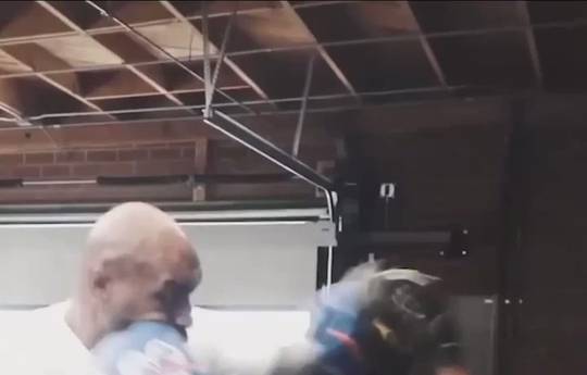 Mike Tyson zeigt, wie gut er mit 56 Jahren in Form ist (Video)
