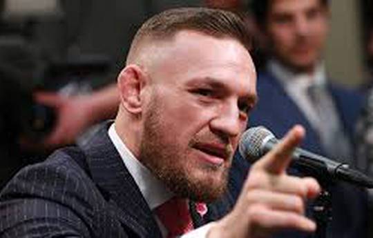 McGregor is seriously considering boxing fights
