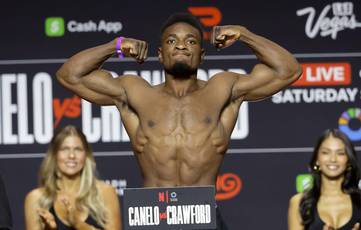 Мбилли-Мунгия за временный титул WBC в начале года