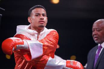 WBA obliges Rollie Romero to defend title with Ohara Davis