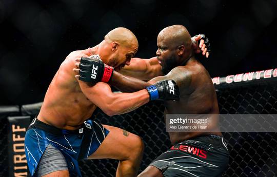 UFC 265: Ган нокаутировал Льюиса и другие результаты