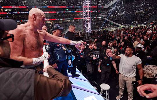 Скотт: «Не удивлюсь, если бой Джошуа и Фьюри продлится все 12 раундов»