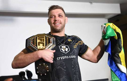 Du Plessis plans to win the bantamweight title