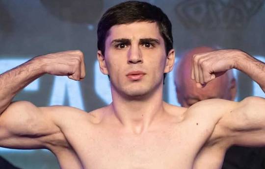 Hoe laat is Erik Israyelyan vs Alex Gagnon vanavond? Ringwalks, schema, streaminglinks