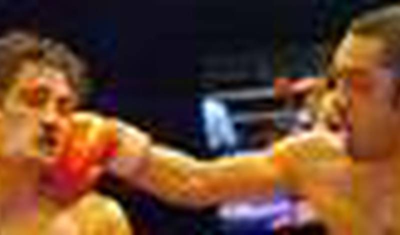 Махьяр Моншипур с поясом чемпиона WBA после победы над Шигеру Наказато