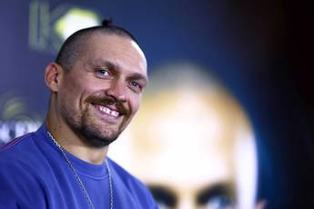 Белью назвал боксеров, способных побить Усика