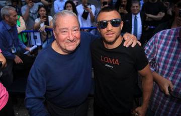 Arum: Crawford and Lomachenko and more talented than Canelo