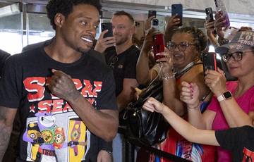 Spence and Crawford arrive in Las Vegas