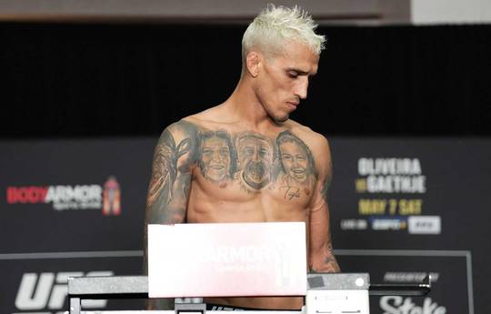 Volkanovski criticó las tácticas de Oliveira en la pelea contra Topuria