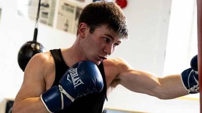 ¿A qué hora es Edward Hardy vs Darwin Martinez esta noche? Salidas al ring, horario, enlaces de streaming