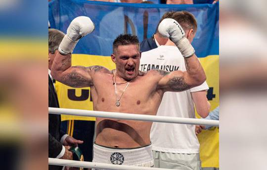 Oleksandr Usyk révèle sa prochaine étape surprenante après les victoires de Tyson Fury : "C'est le moment"