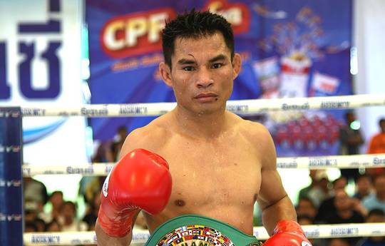 Menayothin (54-0) to fight in the US