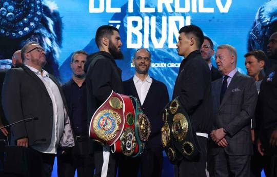 Gvozdik named the favorite for the Bivol vs. Beterbiev fight