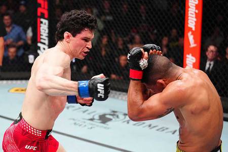Mike Malott vs. Gilbert Burns bei UFC Fight Night 273: Kanadier meldet sich im Weltergewicht an