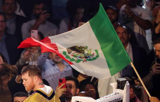 Potential candidates for meeting with Canelo named