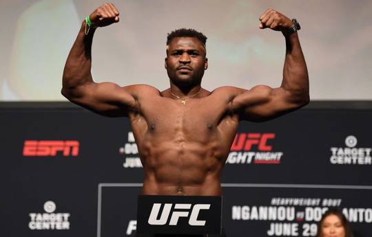 Ngannou revela por qué aún no ha firmado un nuevo contrato con la UFC