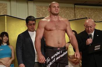 Rizin 17: Shtyrkov outweighes his opponent